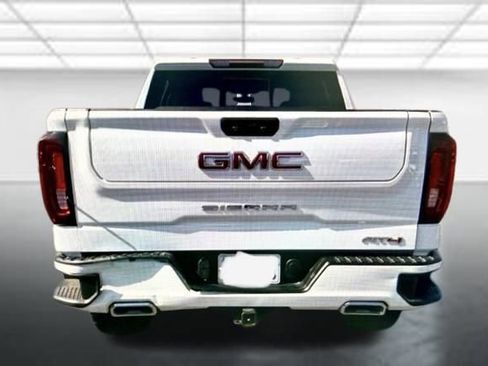 Used 2021 GMC Sierra 1500 AT4 w/ AT4 Preferred Package image 2
