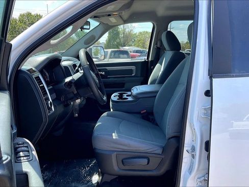 Used 2016 RAM 3500 SLT RWD image 22