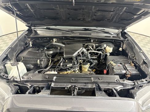 Used 2021 Toyota Tacoma SR w/ SR Convenience Package image 38