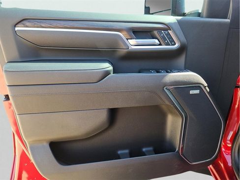 New 2025 GMC Sierra 2500 SLT w/ Texas SLT Premium Package image 14