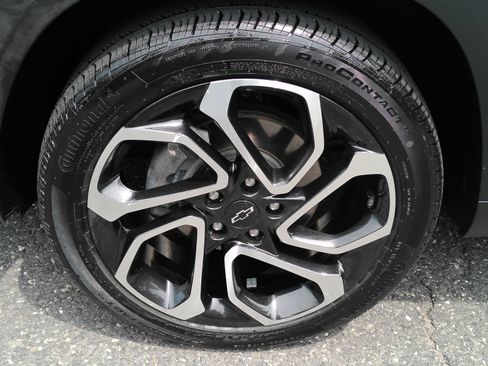 Used 2024 Chevrolet Trax RS w/ Driver Confidence Package FWD image 26