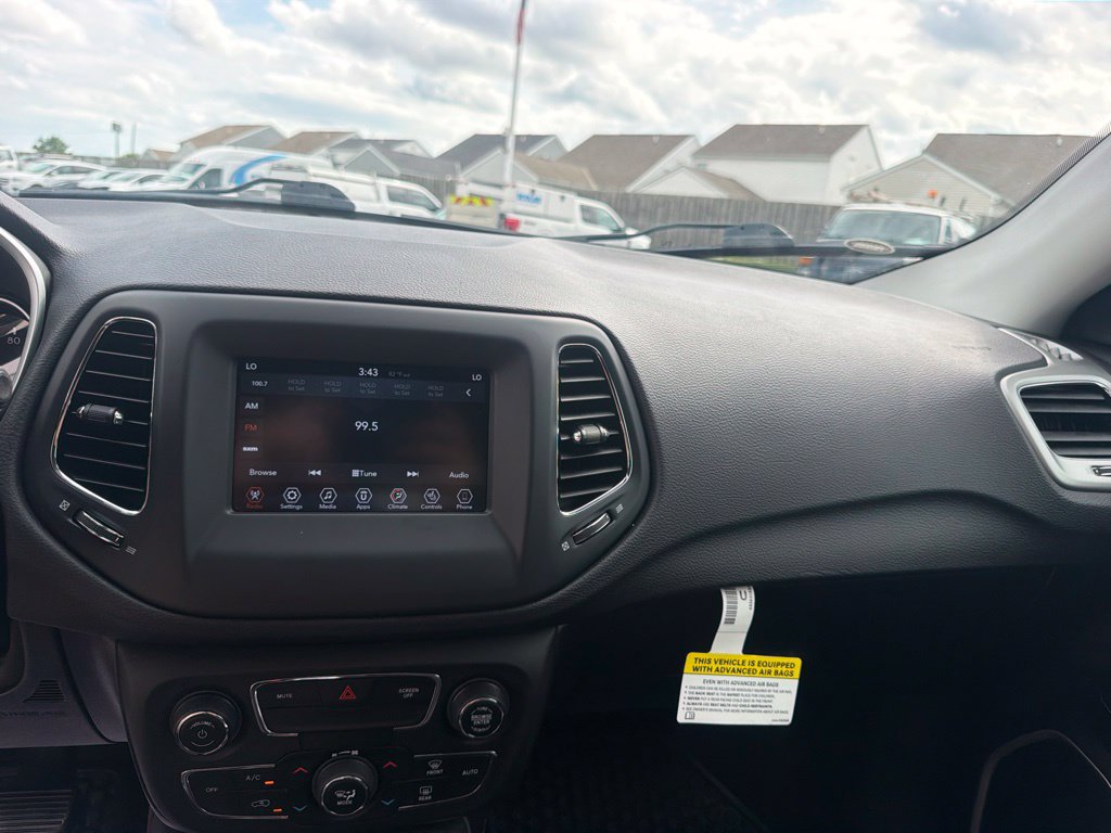 Used 2021 Jeep Compass Latitude w/ Convenience Group AWD/4WD image 33