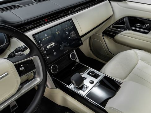 Used 2023 Land Rover Range Rover Long Wheelbase Autobiography image 64