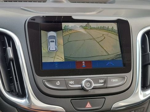 Used 2018 Chevrolet Equinox Premier FWD image 23