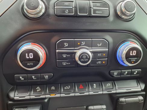 Used 2021 GMC Sierra 1500 SLT AWD/4WD image 7