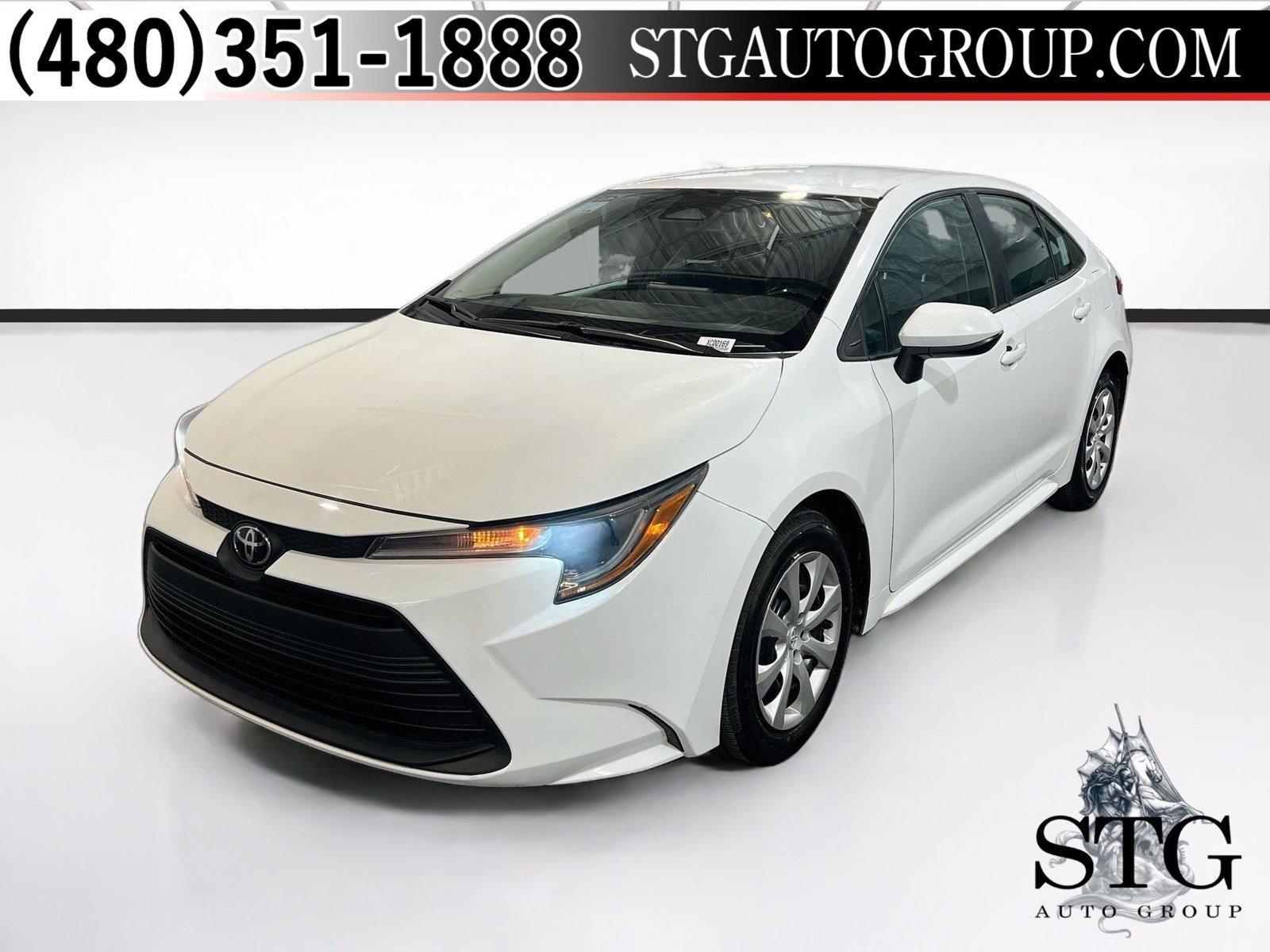 Used 2024 Toyota Corolla LE FWD image 1