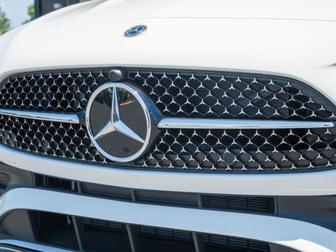 New 2026 Mercedes-Benz C 300 4MATIC Sedan image 12