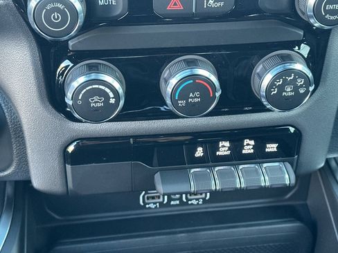 New 2026 RAM 1500 Express image 23