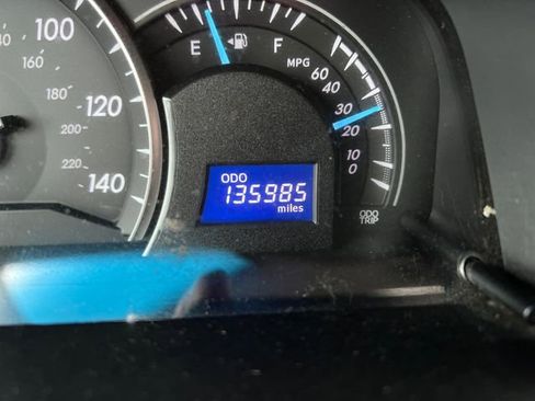 Used 2012 Toyota Camry LE FWD image 21