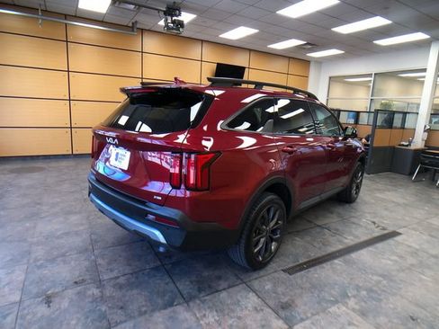 Used 2023 Kia Sorento AWD image 7