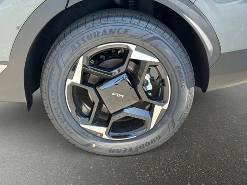 New 2026 Kia Sportage EX AWD/4WD image 9
