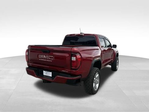 Used 2025 GMC Canyon AT4 AWD/4WD image 2
