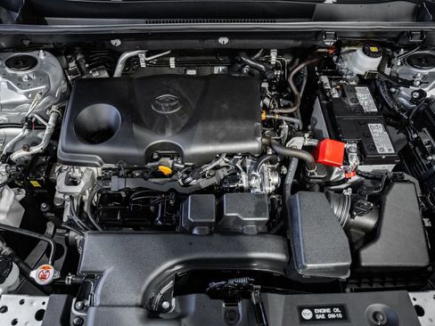 Used 2025 Toyota RAV4 LE image 15