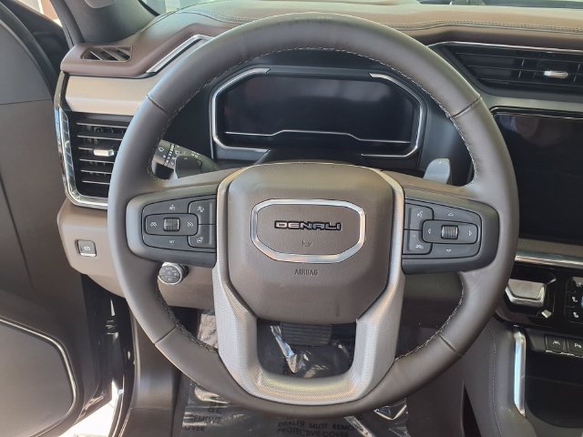 Used 2025 GMC Sierra 1500 Denali w/ Denali Reserve Package AWD/4WD image 10