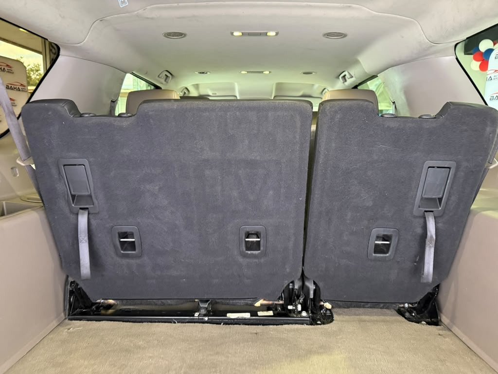 Used 2020 Chevrolet Suburban LT AWD/4WD image 35