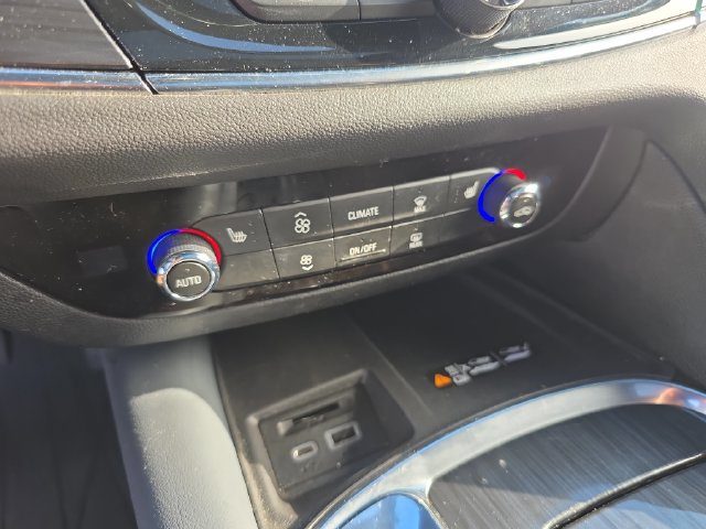 Certified 2023 Buick Enclave Essence w/ Experience Buick Package FWD image 31