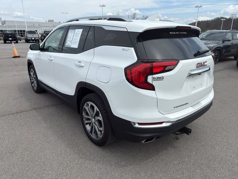 Used 2019 GMC Terrain SLT w/ Preferred Package FWD image 3