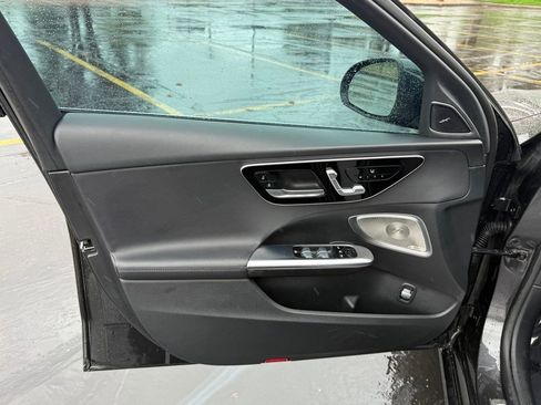 Used 2022 Mercedes-Benz C 300 Sedan image 9