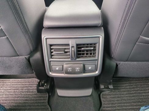 Used 2021 Subaru Forester Touring AWD/4WD image 18