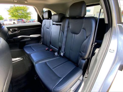 Used 2023 Kia Sorento S w/ Panoramic Sunroof Package FWD image 20