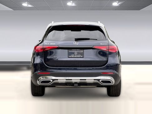 Used 2024 Mercedes-Benz GLC 300 4MATIC image 10