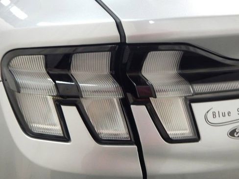 Used 2021 Ford Mustang Mach-E Select image 6