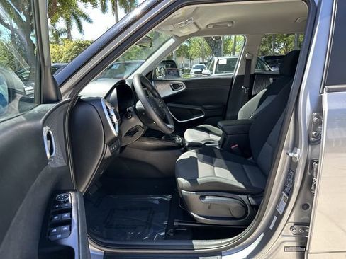 Used 2024 Kia Soul LX w/ Option Group 015 FWD image 22