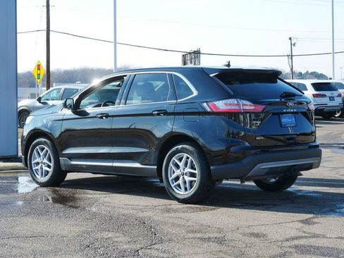 Used 2024 Ford Edge SEL w/ Convenience Package image 5