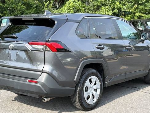 Used 2025 Toyota RAV4 LE AWD/4WD image 4