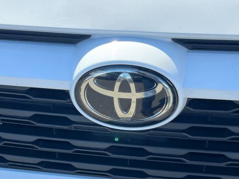 Used 2021 Toyota RAV4 XLE image 13