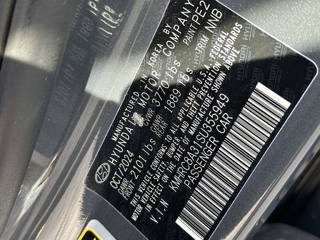 Used 2025 Hyundai Venue SEL FWD image 18