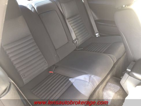Used 2013 Dodge Challenger R/T image 19