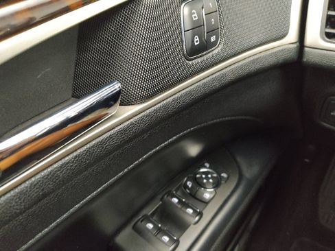 Used 2017 Lincoln MKZ Reserve FWD image 27