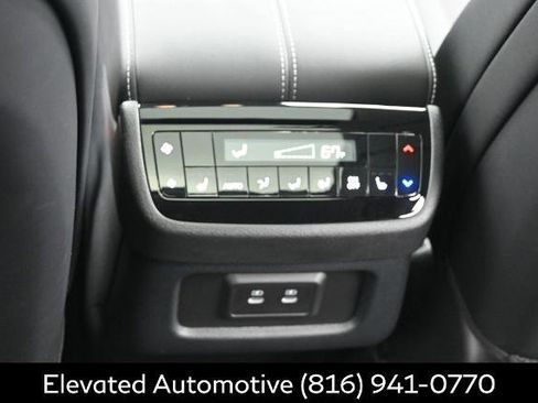 Certified 2026 INFINITI QX60 Luxe w/ Family Package AWD/4WD image 15