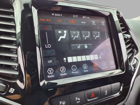 Certified 2022 Jeep Cherokee Limited w/ Mopar Interior Package AWD/4WD image 7