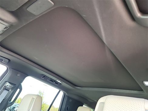 Used 2023 Cadillac Escalade Premium Luxury image 30