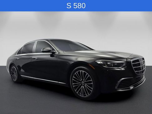 Used 2022 Mercedes-Benz S 580 4MATIC Sedan image 1