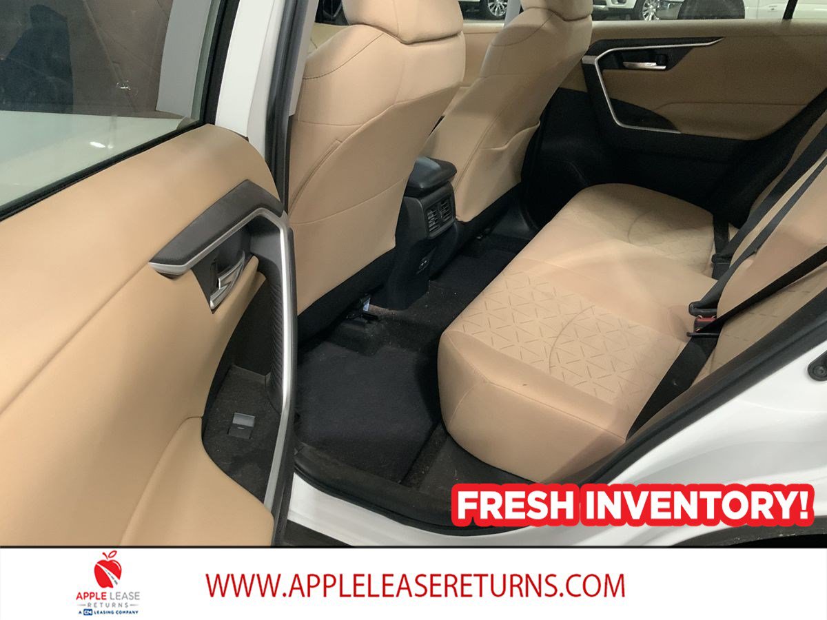 Used 2023 Toyota RAV4 XLE w/ Convenience Package FWD image 9