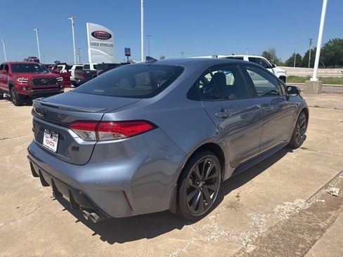 Used 2023 Toyota Corolla SE FWD image 6