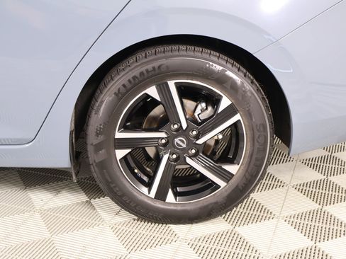Used 2024 Nissan Sentra SV FWD image 17