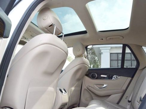 Used 2018 Mercedes-Benz GLC 300 4MATIC image 33