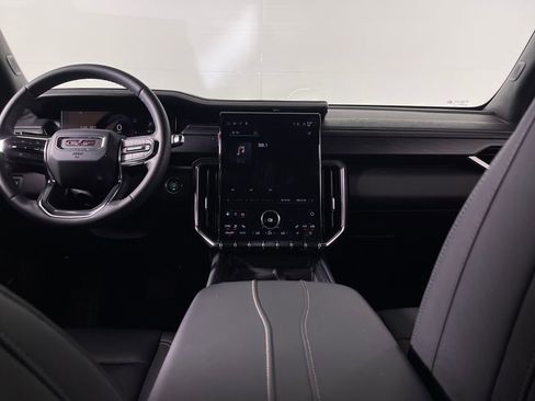 Used 2024 GMC Acadia Elevation image 14
