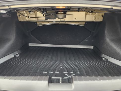 Used 2018 Acura ILX Premium Package image 32