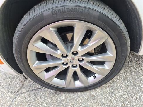 Used 2023 Buick Envision Avenir image 16