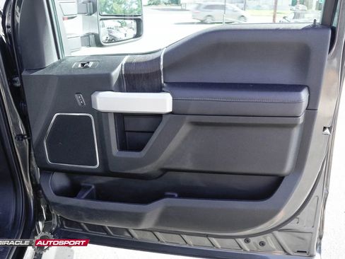 Used 2020 Ford F350 Lariat image 28