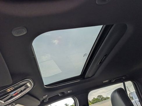 New 2026 Jeep Grand Cherokee Altitude RWD image 17