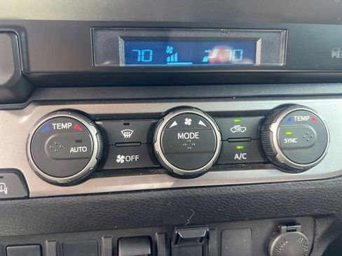 Used 2023 Toyota Tacoma SR5 w/ Technology Package image 5
