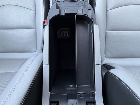 Used 2023 GMC Terrain SLT FWD image 24