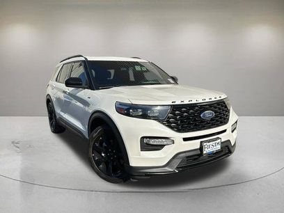 Certified 2024 Ford Explorer ST-Line w/ Class IV Trailer Tow Package