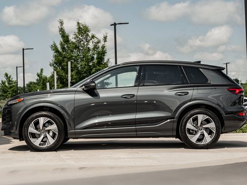 Used 2025 Audi Q6 e-tron Premium Plus w/ Premium Plus AWD/4WD image 6